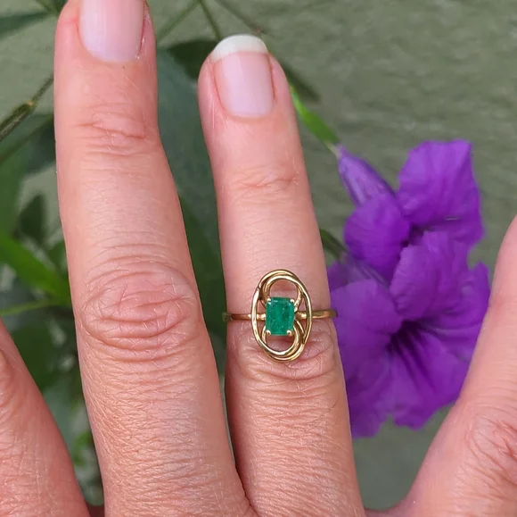 Emeral cut emerald ring 10kt gold - Picture 4 of 9